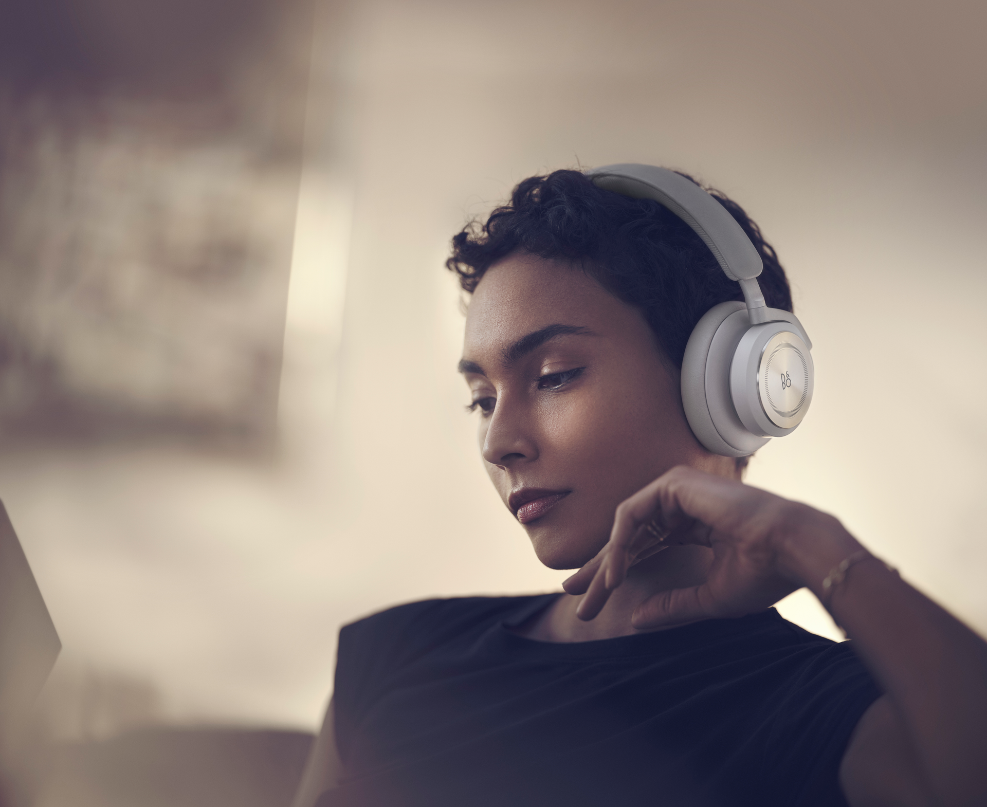 【New color released】Beoplay HX Sand
