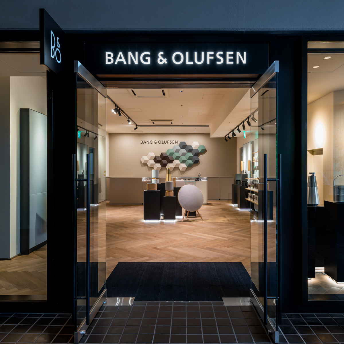 B&O バングアンドオルフセン 7.1chサラウンドボックス B&O バング