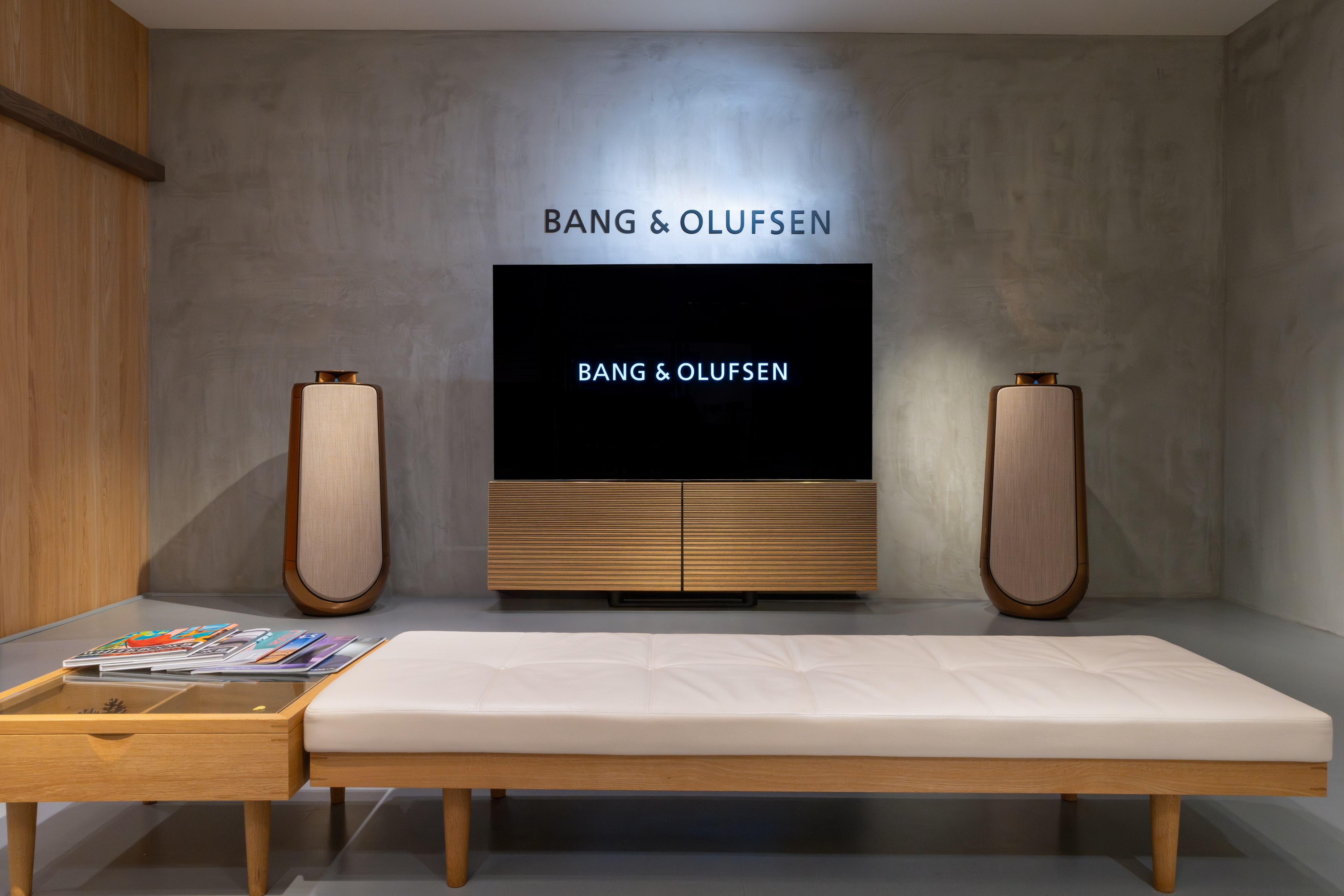 Bang ＆ Olufsen Umeda 移転のご案内