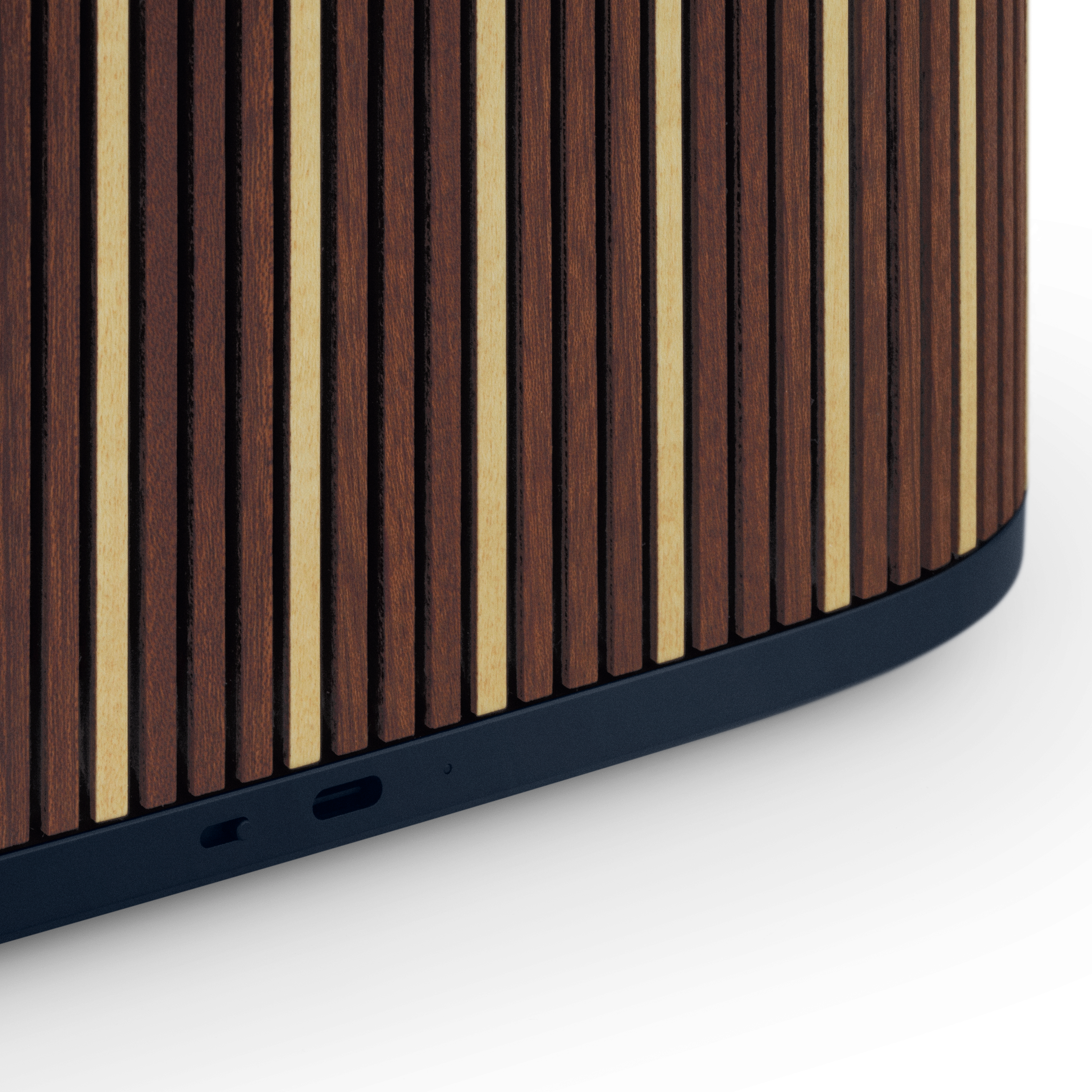 Beosound A5